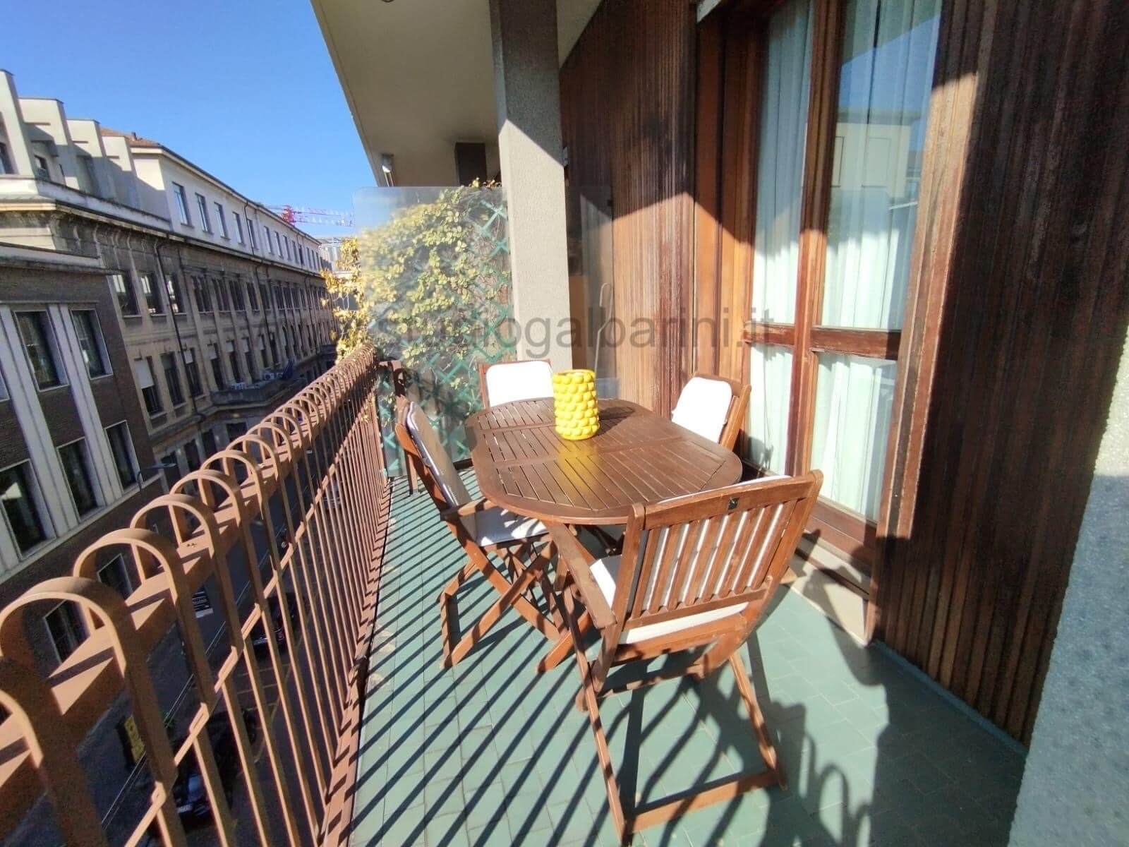 Trilocale Via della Commenda Milano + BOX